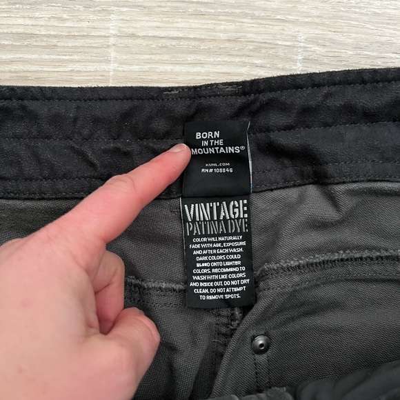 Kuhl Men’s The Law Jean Tapered Grey - Size 35x30 - Picture 6 of 12